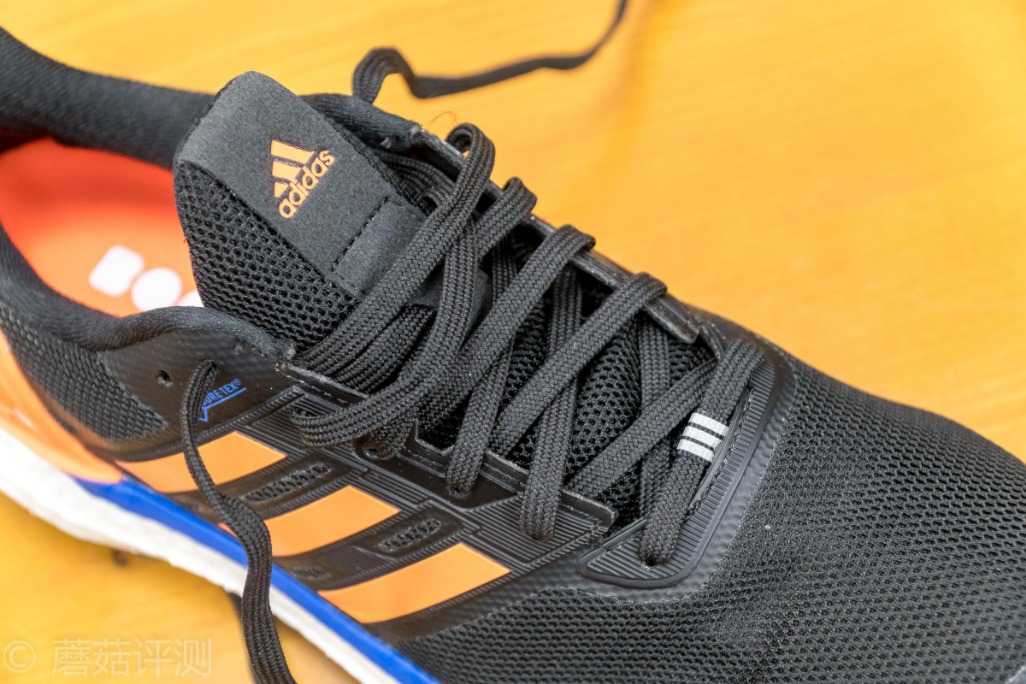 阿迪ultraboost22黑蓝,阿迪supernova和ultraboost