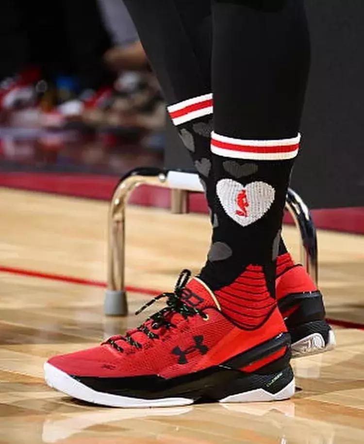 nba巨星库里最新球鞋,库里最新款签名球鞋