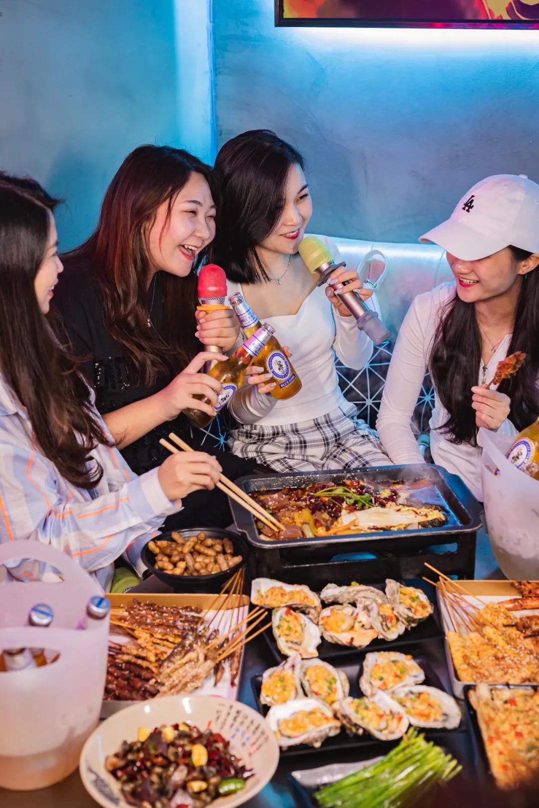 一家环境超好的音乐烧烤餐吧,69元烧烤音乐餐厅