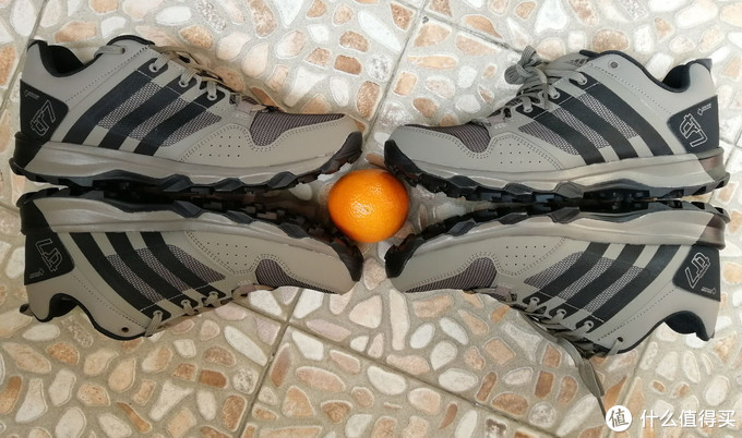 adidas阿迪达斯男子跑步鞋fy4320,阿迪达斯耐磨实战篮球鞋灰蓝开箱