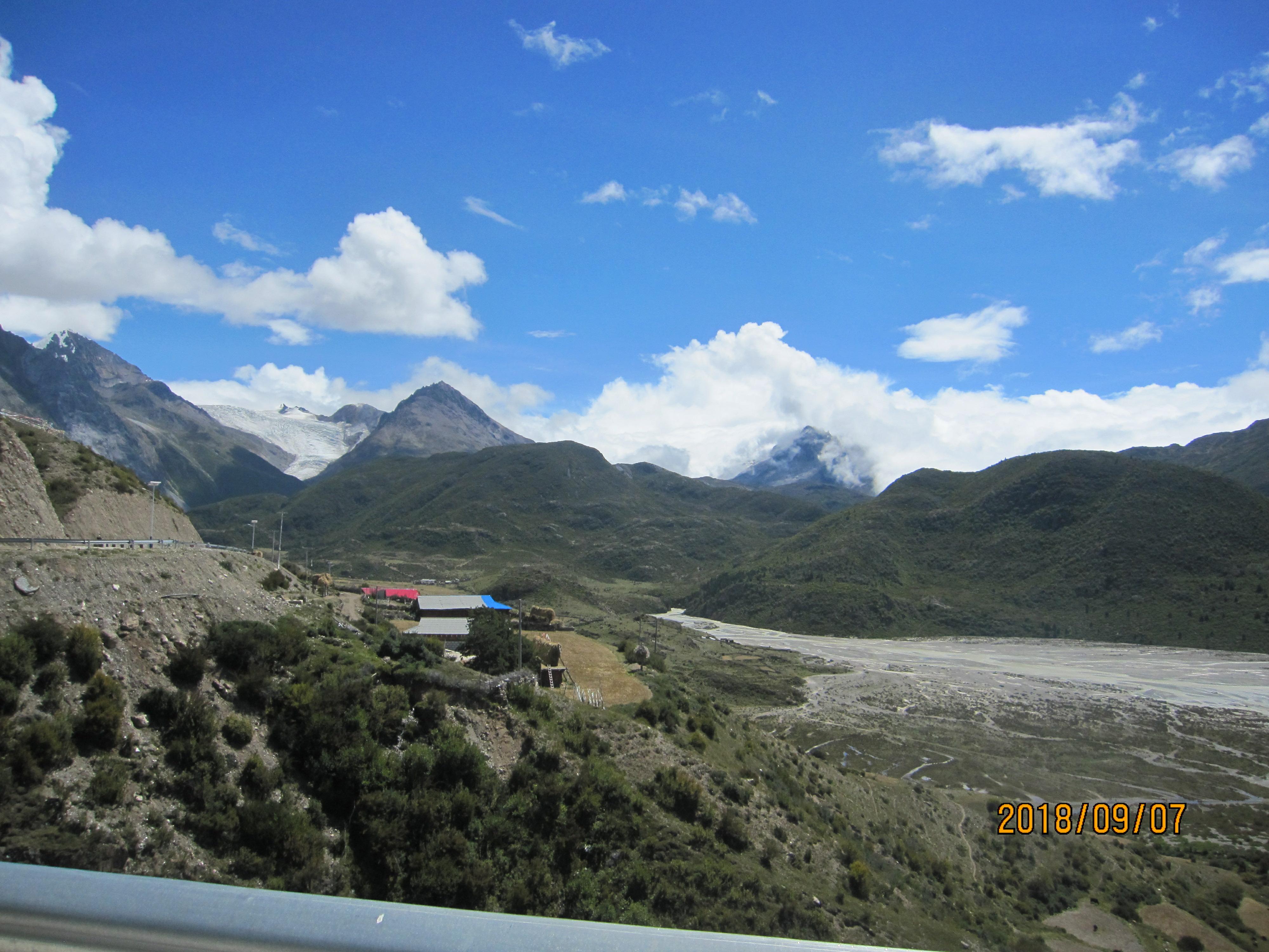 西藏第八天雪山下的然乌湖,从安徽到来西藏古冰川旅游攻略