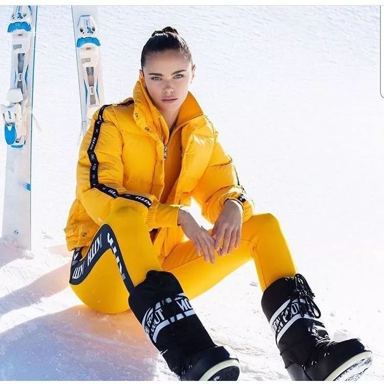 都穿什么牌子滑雪服,哪个牌子的滑雪服最好看