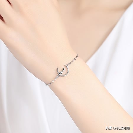 女生本命年送什么精致小饰品,女士本命年送什么合适