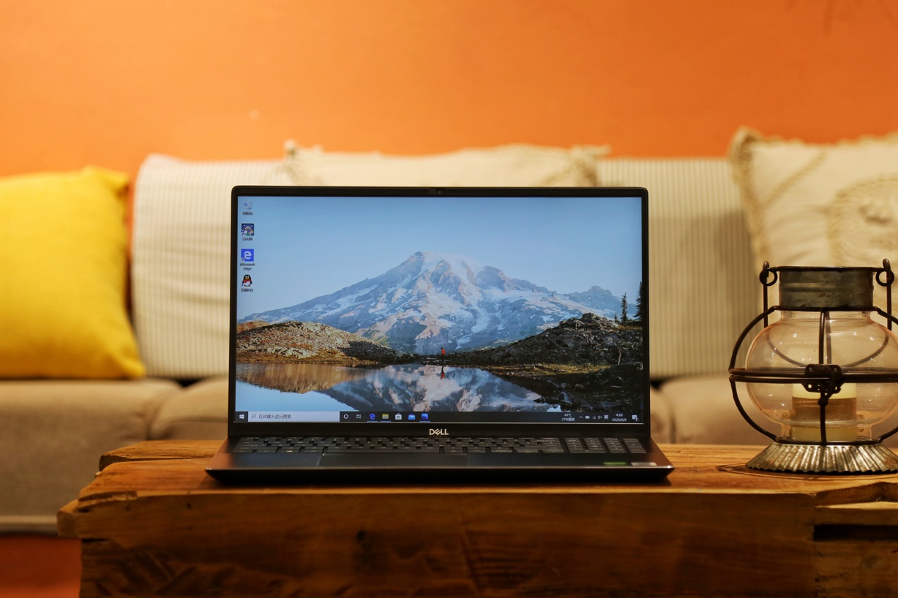 戴尔灵越燃7000玩游戏,戴尔灵越7000的4k屏幕