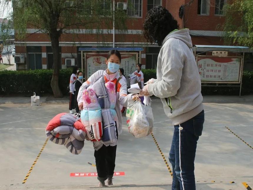 同气连枝，共盼春来！焦作四中高三学子今日重返校园
