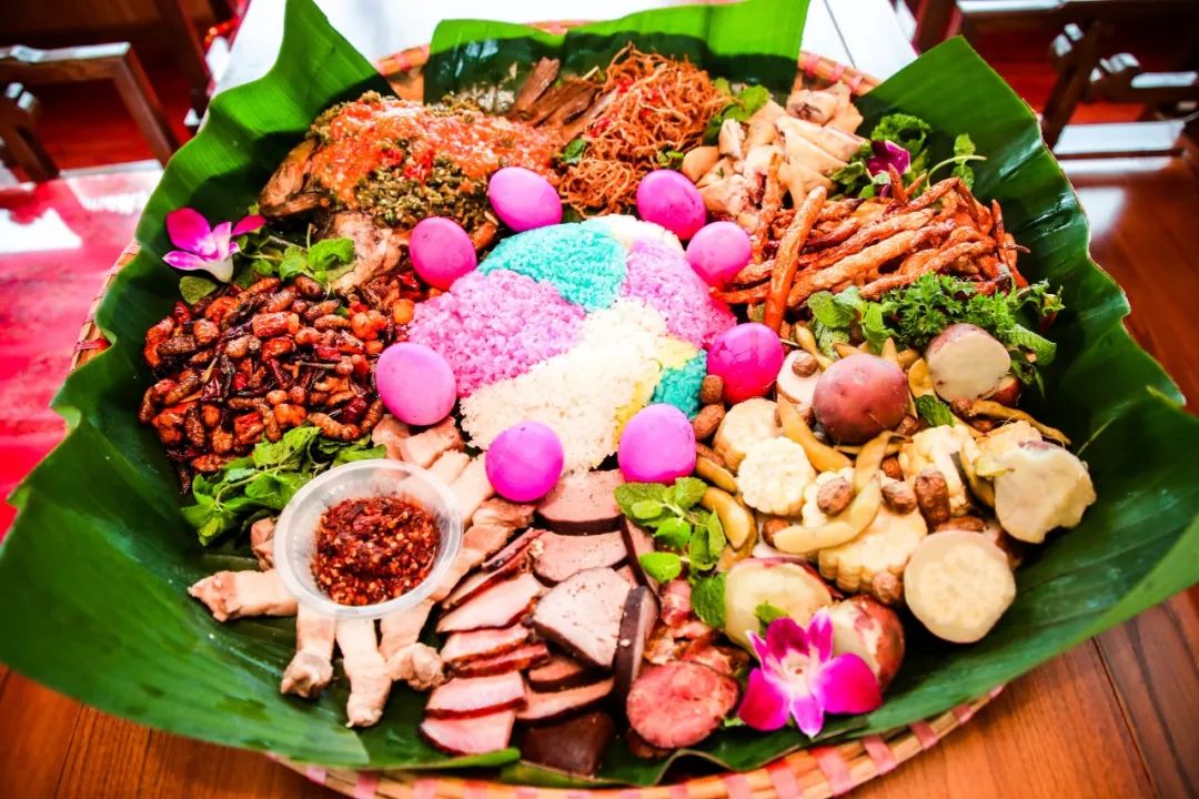 5万人PK酒量饭量胆量!这个饭局水陆两栖震撼上天