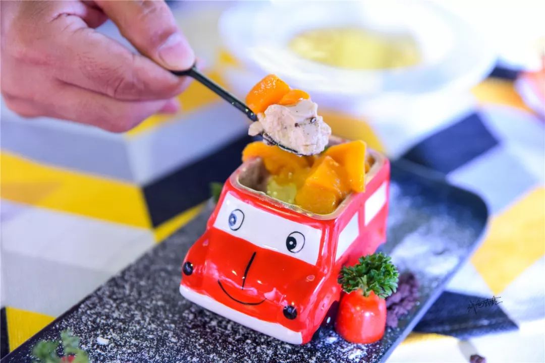 小汽车开上宝宝餐桌，妈妈再也不用烦恼宝宝不爱吃饭啦