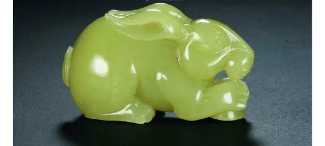 羊脂玉的价值排名第一,和田黄玉羊脂白玉