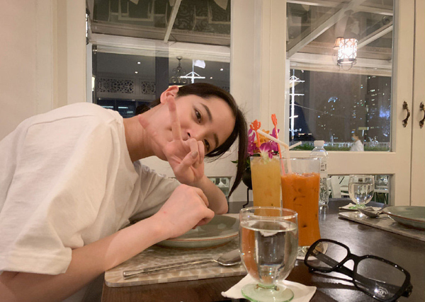 欧阳娜娜旅行团视频,欧阳娜娜假期出游