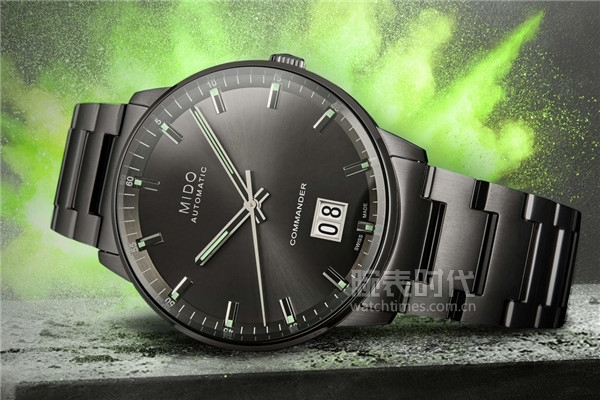 比起8800的美度指挥官60周年限量版，我更喜欢的7800的大日历橙针