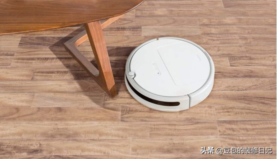 一千以内的智障扫地机,机器人扫地机好用还是吸尘器好用