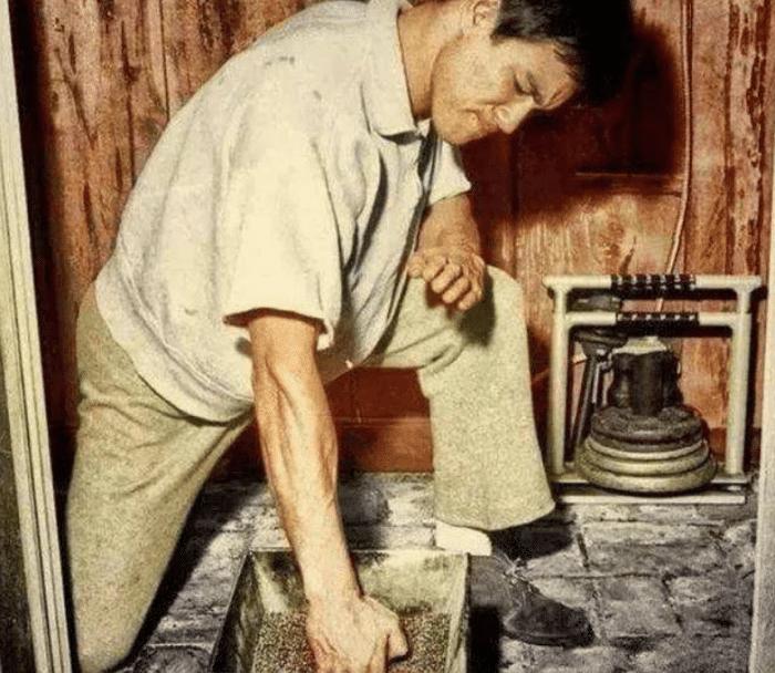 李小龙的日常变态训练,李小龙的训练方式在现实中有多强