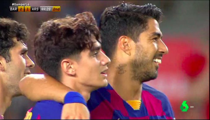 梅西年轻巴萨高光时刻,梅西首秀绝杀巴萨视频