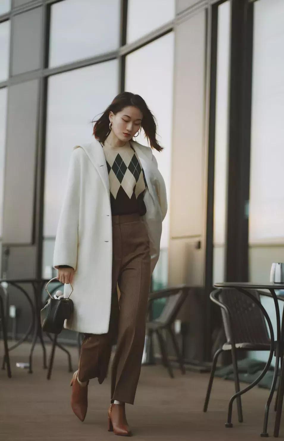 大牌衣服穿出地摊货,把名牌穿成地摊货