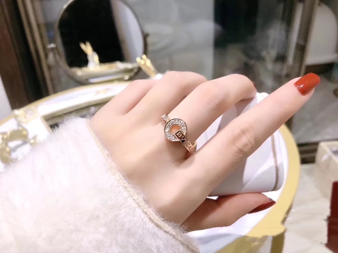 宝格丽戒指如何鉴定真伪,几个小方法,你知道吗?