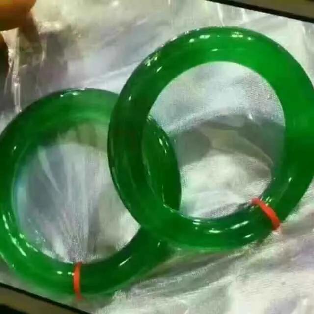 历年最顶级的翡翠拍卖,盘点价格过亿的翡翠