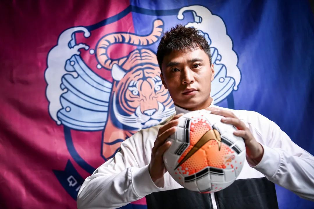 青岛黄海足球俱乐部队史,青岛黄海足球队中超直播