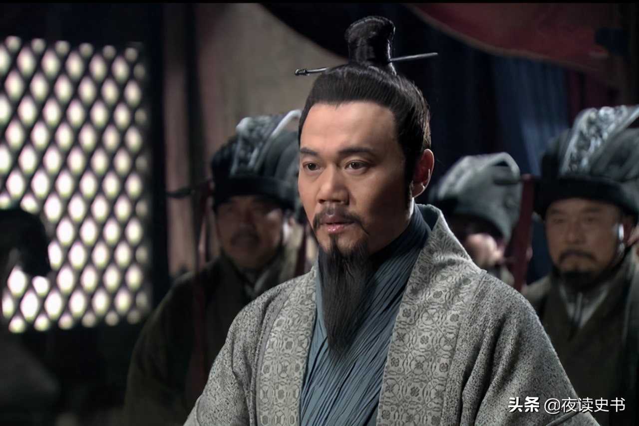 勾二嫂，受贿金，劣迹曝光反而升职加薪，他是怎么做到的？