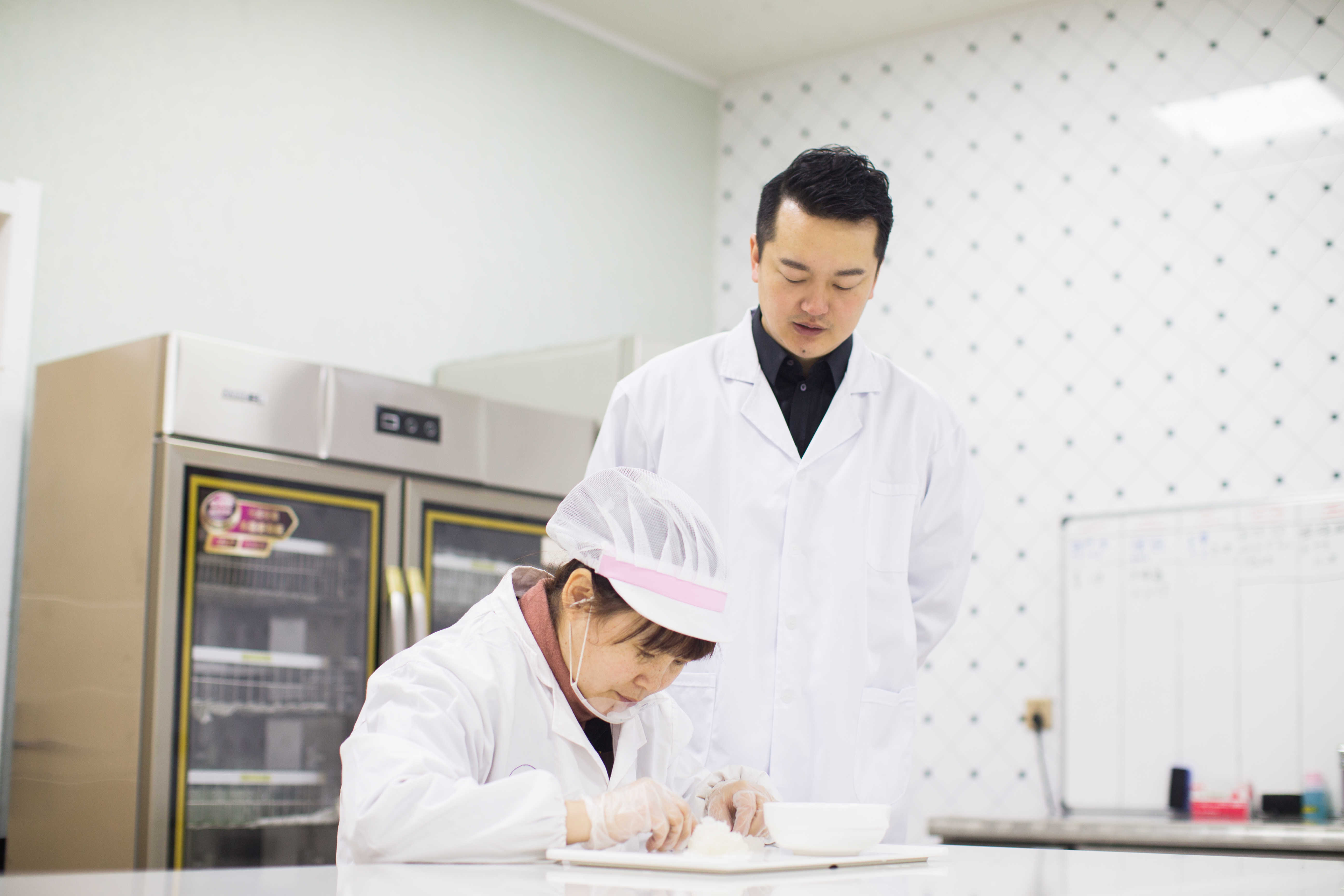 85后青年创业历程,80后青年创业之路