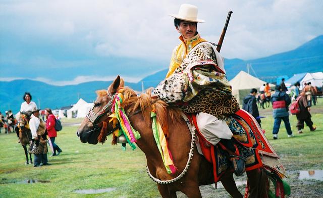 四川省理塘县旅游形象大使丁真,丁真四川甘孜理塘县旅游形象提升