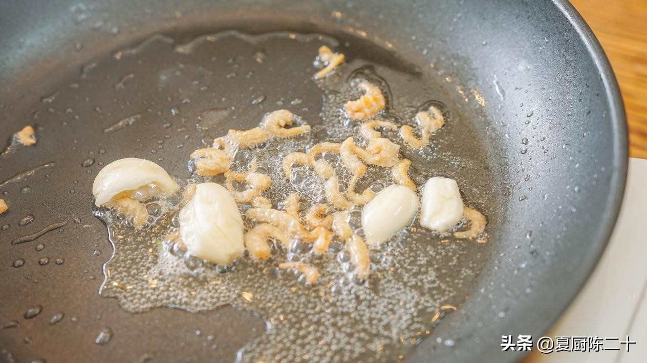 如何炒粉丝松散不粘成一团,炒粉丝很硬是怎么回事