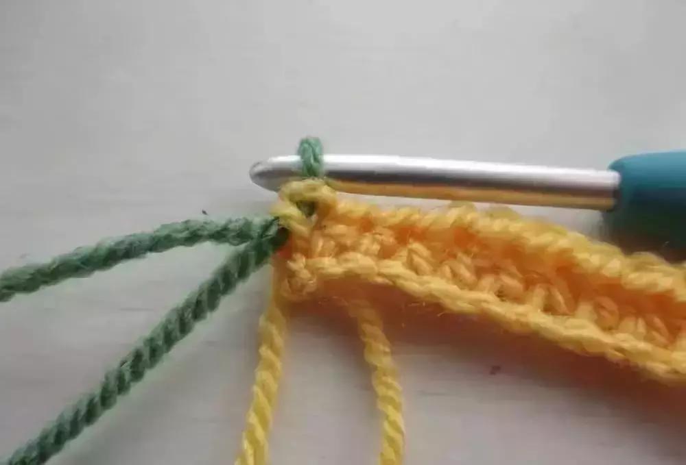 南瓜挂件钩针教程,钩针南瓜小挂件图解