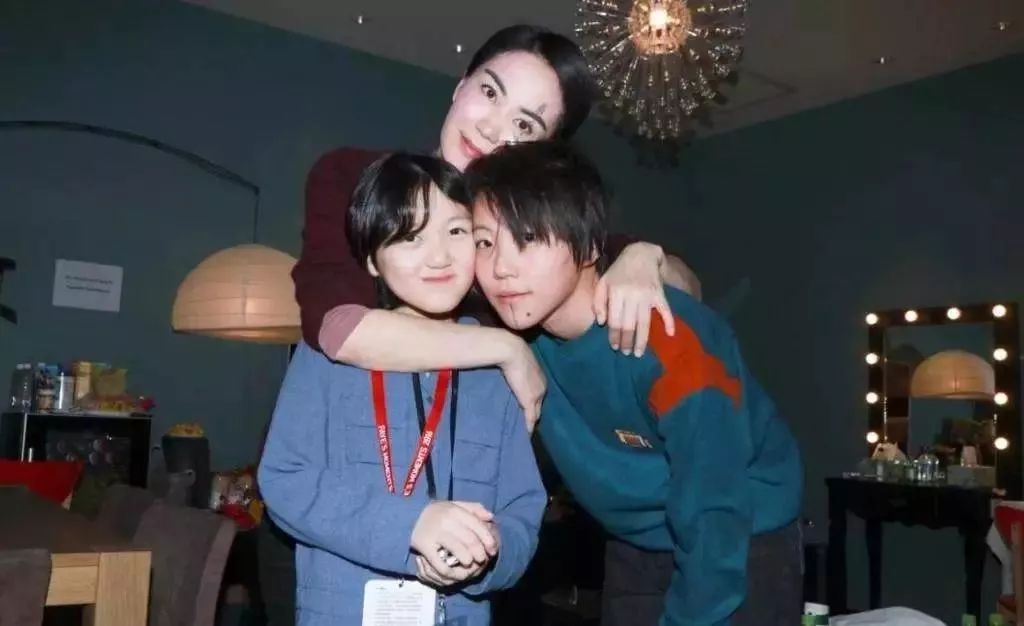 窦唯王菲窦靖童一家会同台演唱吗,窦靖童小时候像窦唯