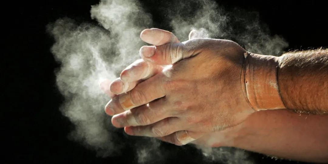 满手茧子发硬怎么回事,满手是茧又有何惧