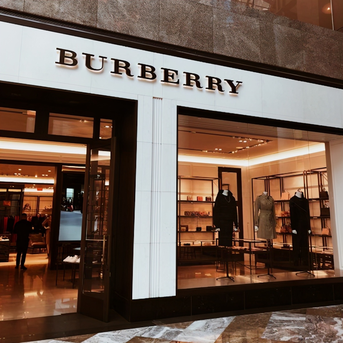 100个快速提升审美的品牌,burberry博柏利品牌是什么档次