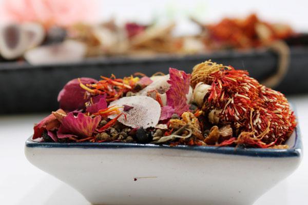 冰箱冷冻的东西有异味是怎么回事,冰箱鱼腥异味去除最快方法小窍门