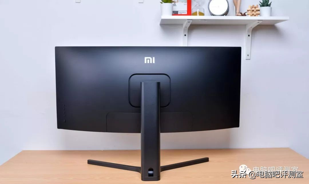 用了两年的小米34寸曲面显示器,小米34寸曲面显示器漏光严重