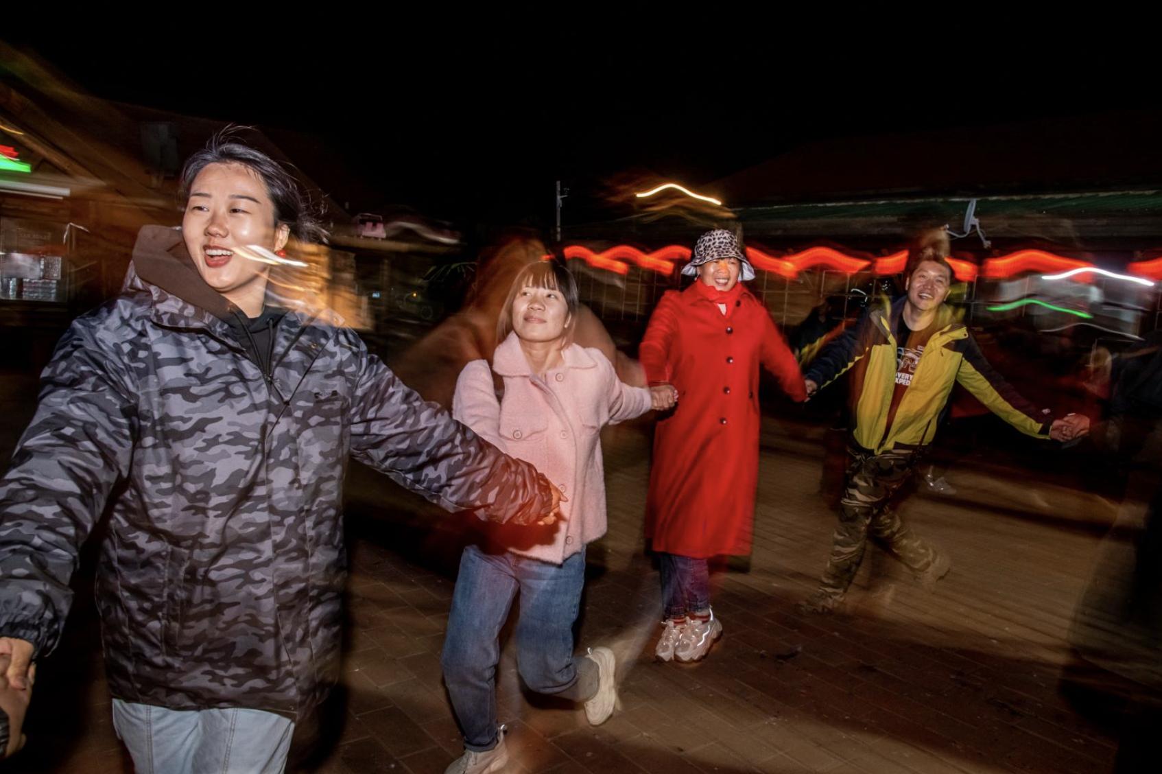 牧马人2.0t和普拉多4.0哪个好,普拉多与牧马人