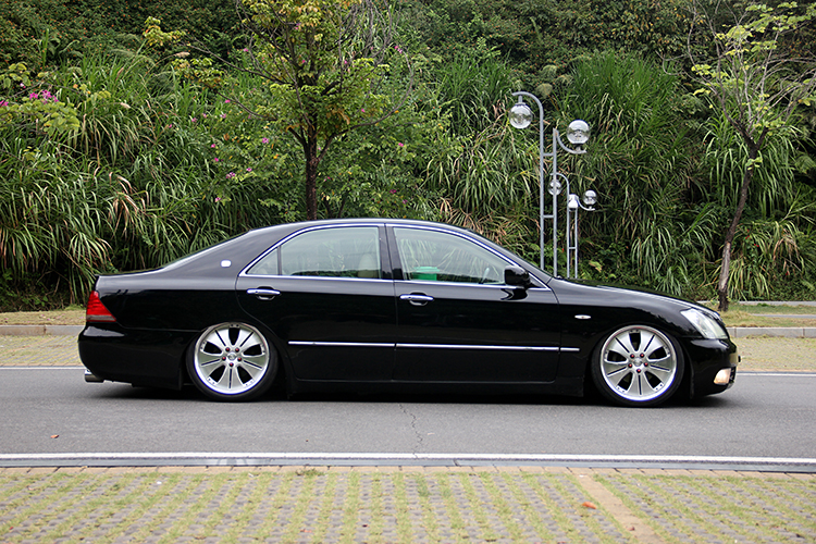 极品经典丰田皇冠,梅州市12代丰田皇冠