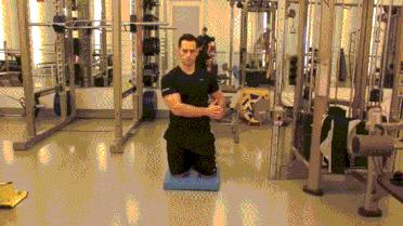 什么姿势深蹲更容易蹲出大重量,深蹲伤到腰怎么锻炼