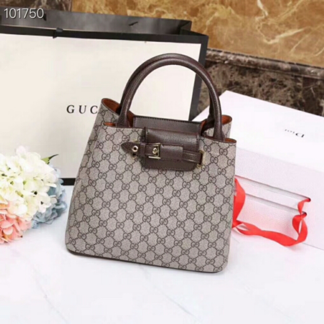 酷奇绣花马丁方包,酷奇新款包包