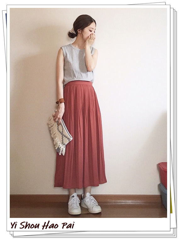 阿迪达斯女鞋小白鞋经典款,阿迪达斯史密斯小白鞋搭配