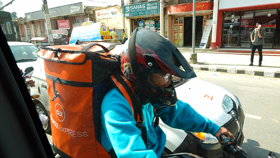 尼泊尔十堰,尼泊尔为什么这么穷