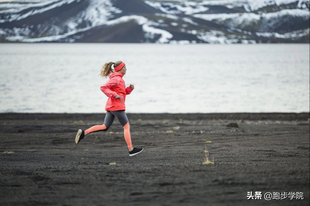 冬天跑步的好处及最佳时间,冬天室内跑步和室外跑有什么区别