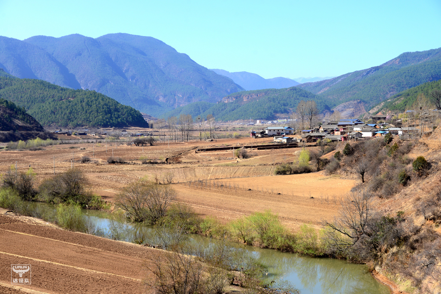 稻城亚丁至玛娜茶金如何走,四川木里县到玛娜茶金自驾