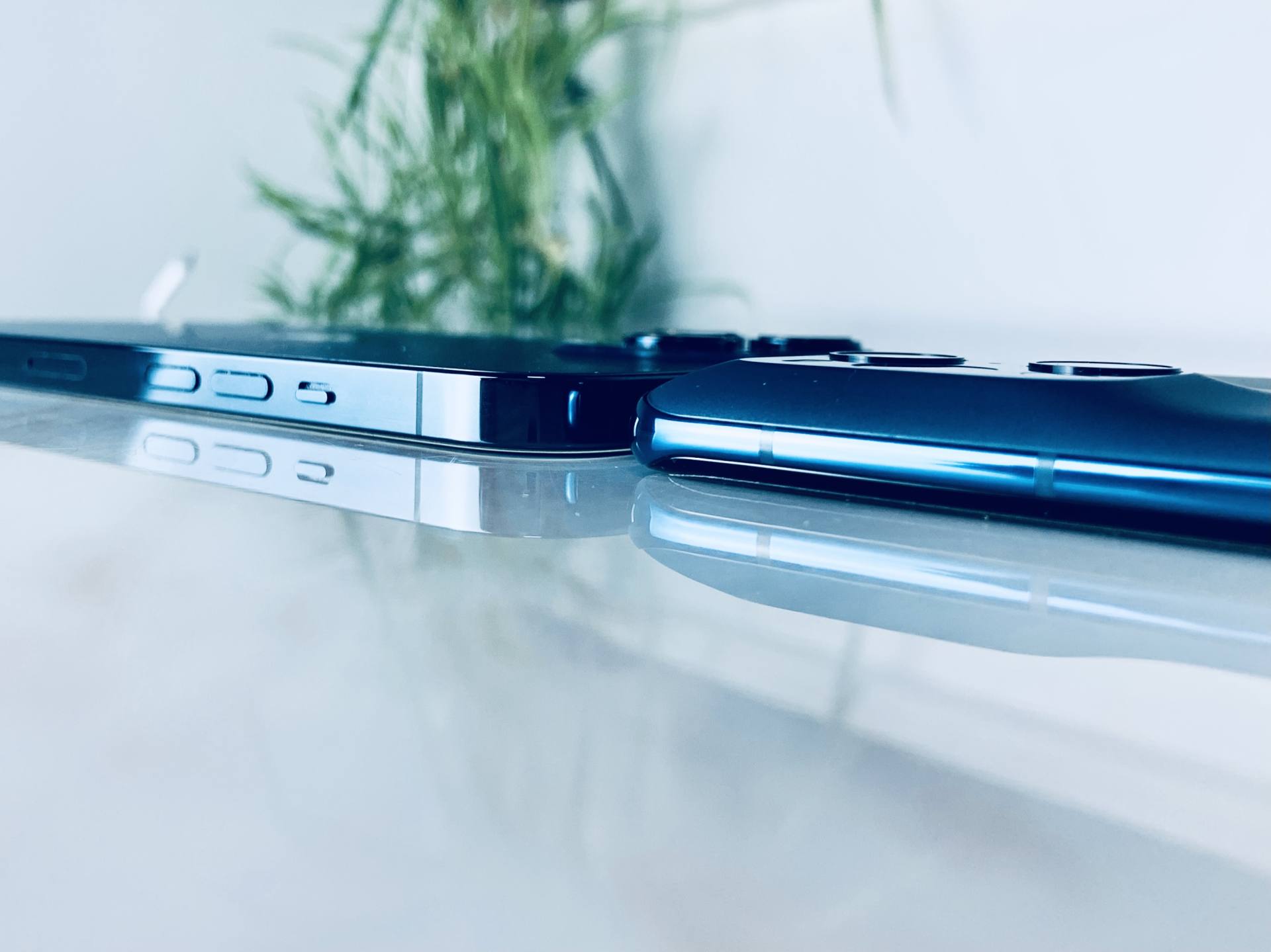 oppofindx3pro能和iphone比吗,oppofindx3真实体验