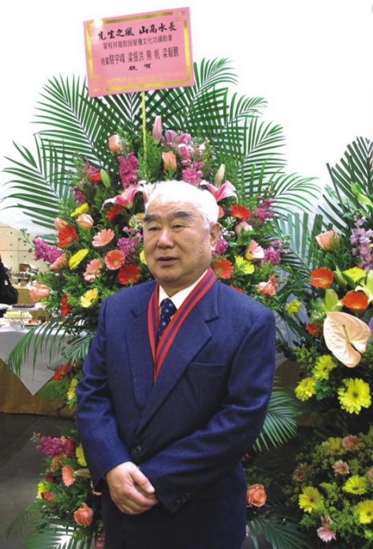 程祥徽语言立论诗文言情