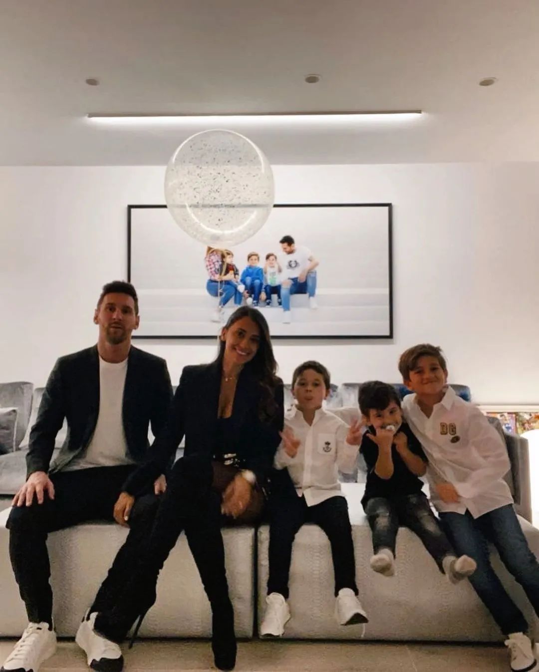 梅西34岁年薪,18岁梅西的成长之路