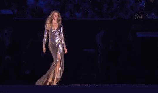 吉娘娘穿薄纱裙,吉娘娘海边写真照