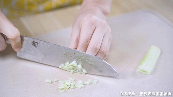 给孩子补钙美食推荐,这几道菜能补钙小孩子要常吃