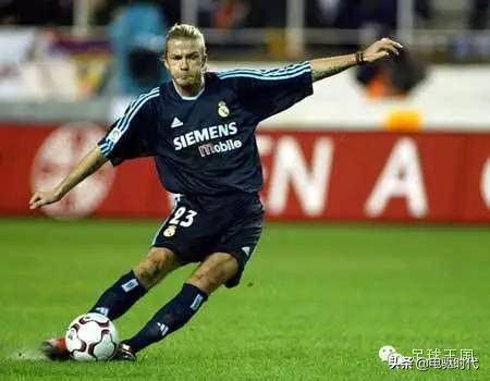 弧线球怎么才能踢出球速,如何拉出弧圈球