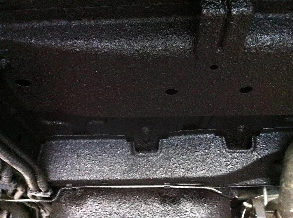 新车喷底盘装甲需要什么东西,三代哈弗h6底盘有必要喷涂装甲吗