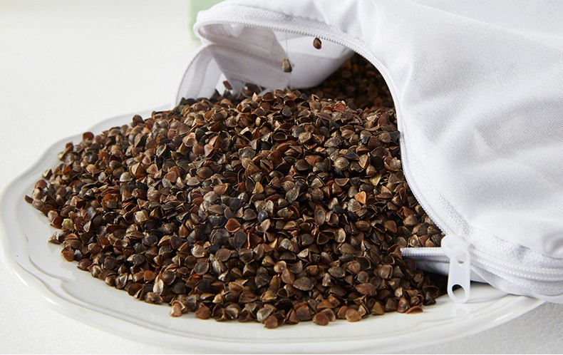 什么材质的枕头对人体最有益,换了一个枕头睡得很舒服