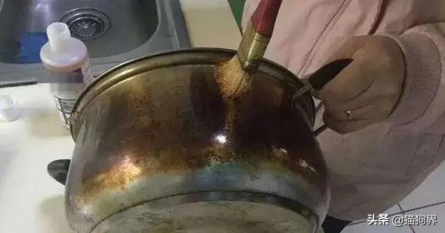 不锈钢锅生锈了怎么去除,不锈钢锅烧焦生锈了能补救吗