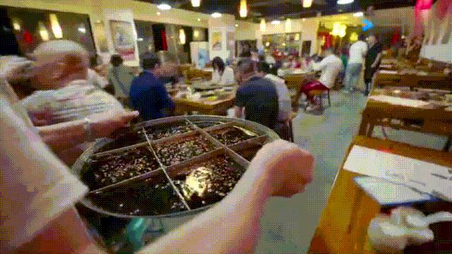 明星投毒吓人事件,深夜放毒招人恨的视频