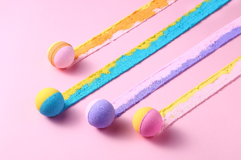 一颗少女手蕾解锁一场浴中奇思，于是身体被唤醒